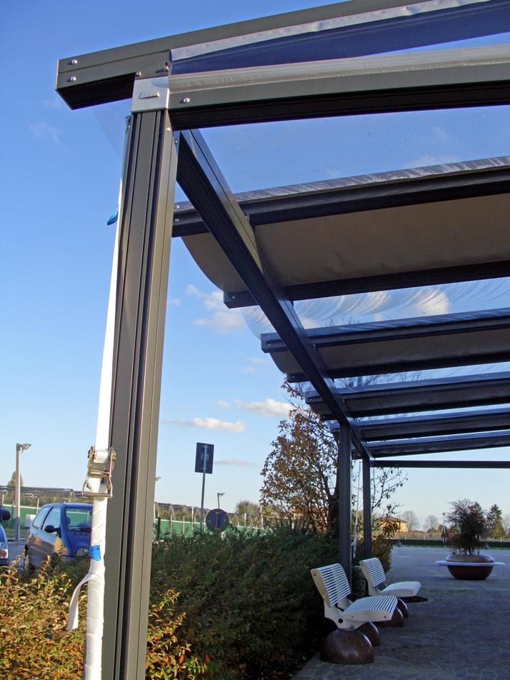 Pergolas et stores, Bras -Panon